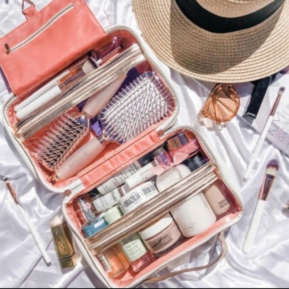 Lily England space-saving makeup bag